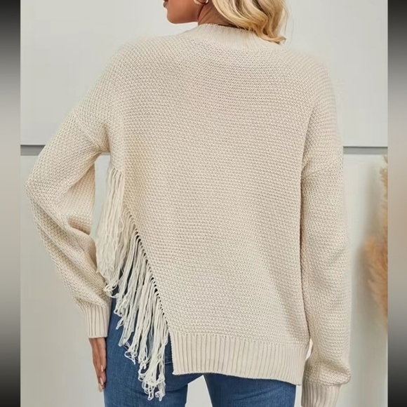 Elegant Bohemian Long Sleeve Sweater with Tassel Trim - Picture 2 of 6